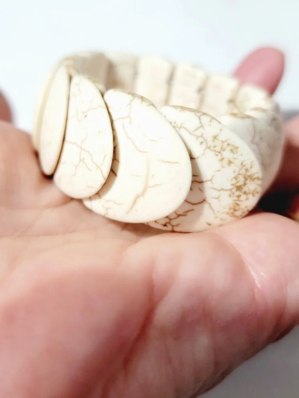 Elegant Layered Stone Stretch Bracelet Creamy White Brown Statement gbr-5